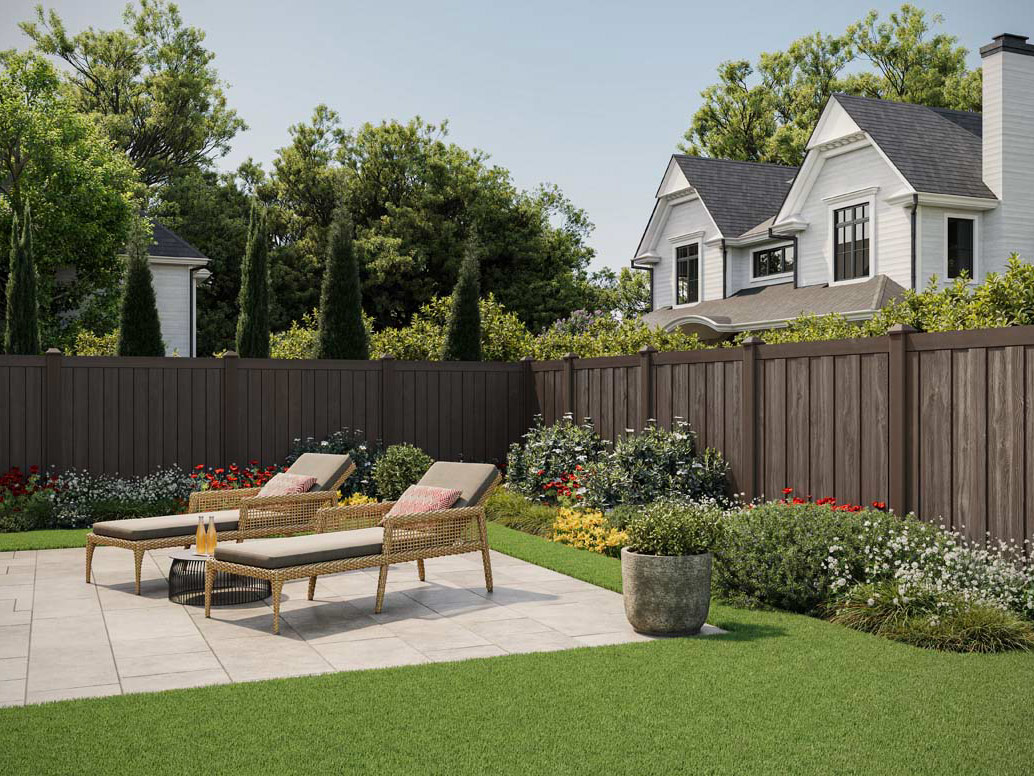 Photo of a composite fence in St Louis MO