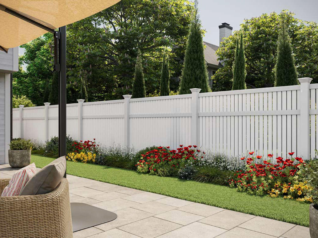 Photo fo white vinyl fence in St. Louis Missouri